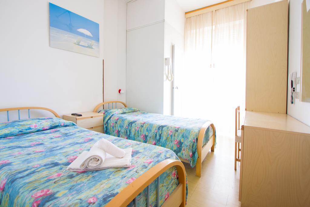 Hotel Hamburg Senigallia Zimmer foto
